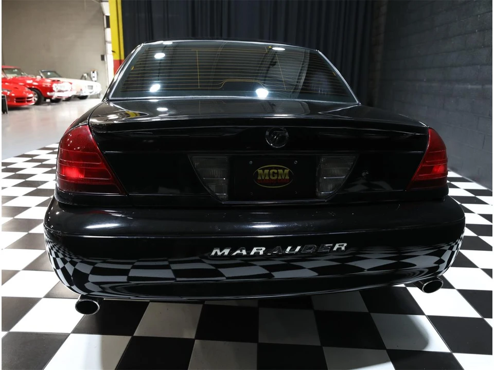 2004 Mercury Marauder - Image 17 of 31