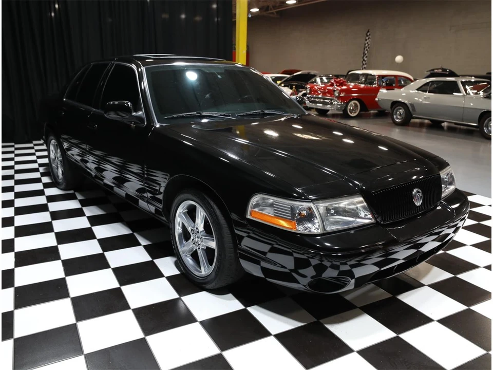 2004 Mercury Marauder - Image 12 of 31