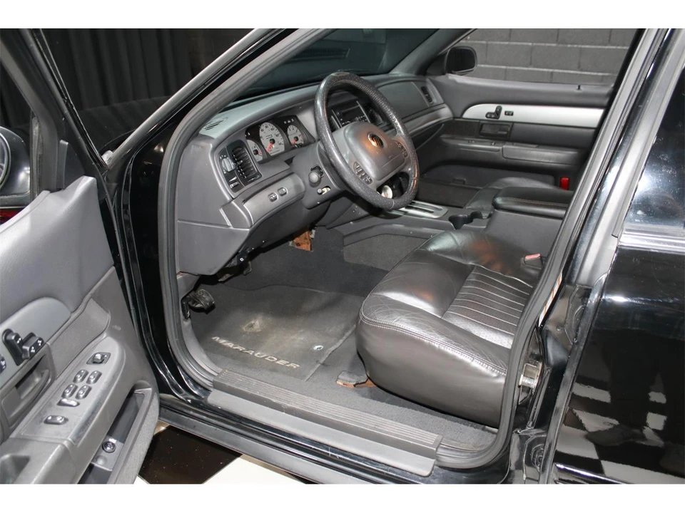 2004 Mercury Marauder - Image 3 of 31