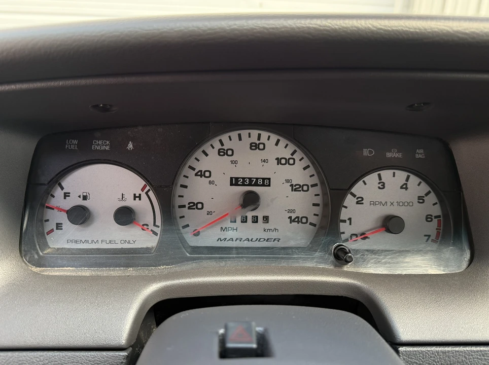 2004 Mercury Marauder - Image 23 of 31