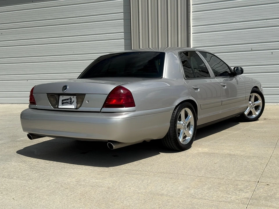 2004 Mercury Marauder - Image 6 of 31