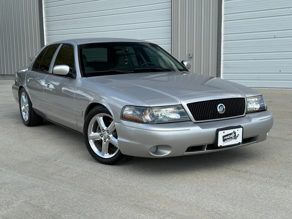 2004 Mercury Marauder - Image 2 of 31