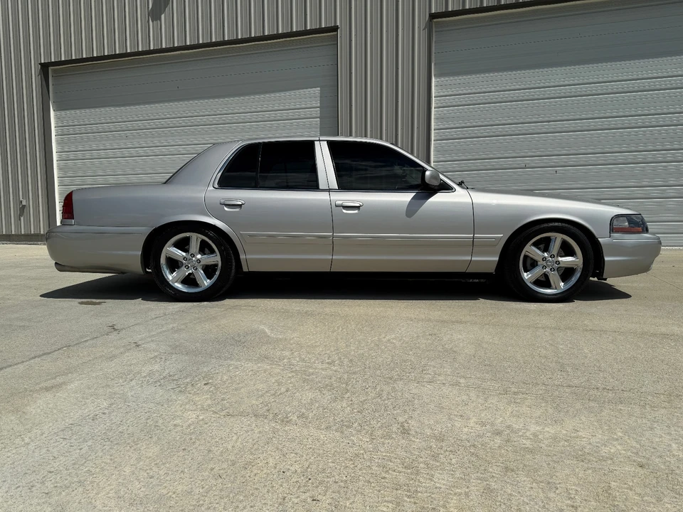2004 Mercury Marauder - Image 7 of 31