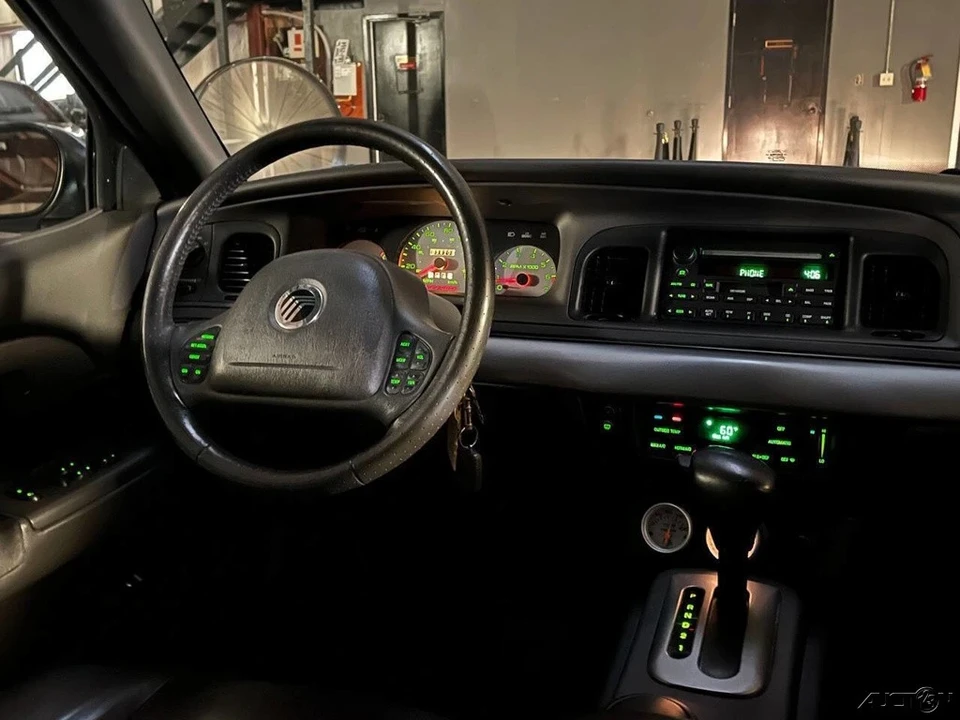 2004 Mercury Marauder - Image 19 of 21