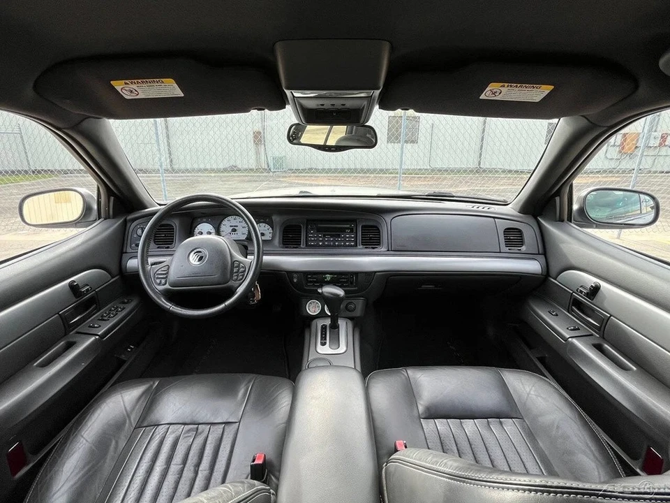 2004 Mercury Marauder - Image 16 of 21