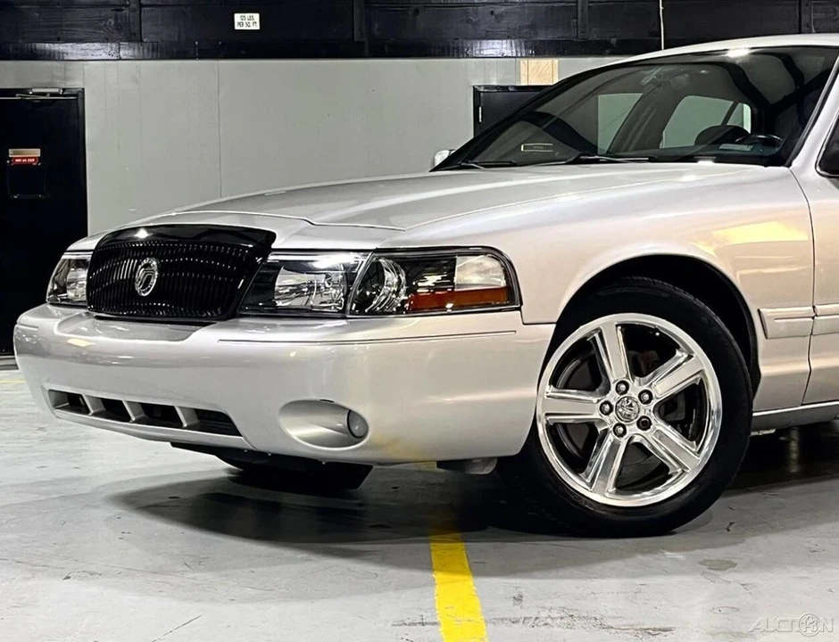 2004 Mercury Marauder - Image 2 of 21