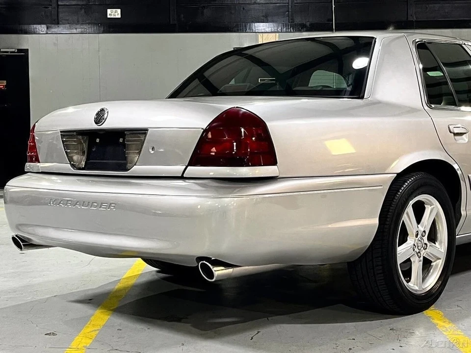 2004 Mercury Marauder - Image 8 of 21