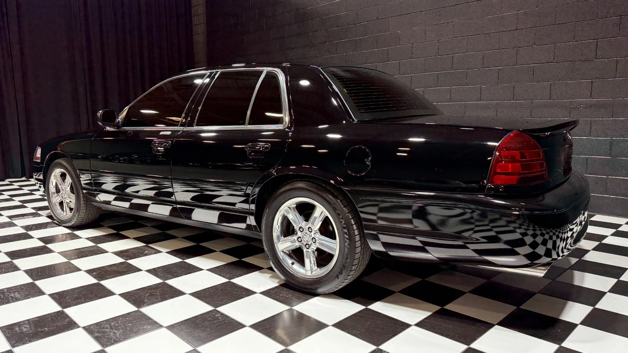 2004 Mercury Marauder - Image 7 of 21
