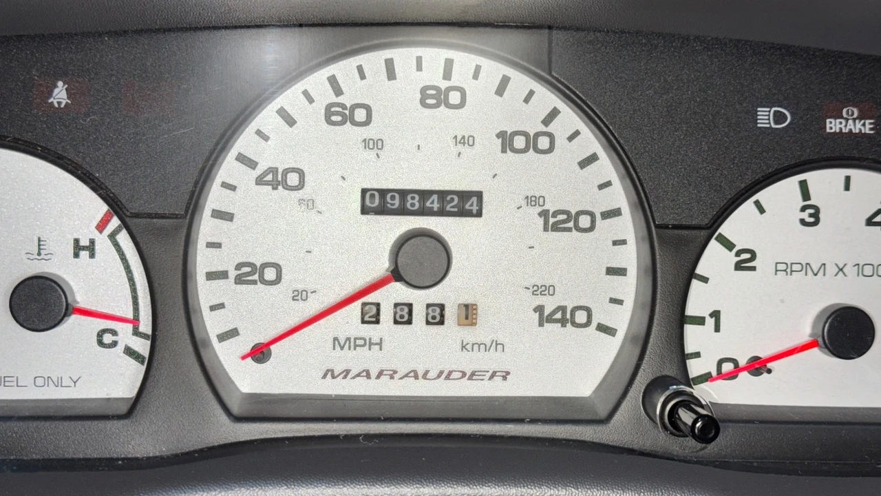 2004 Mercury Marauder - Image 4 of 21