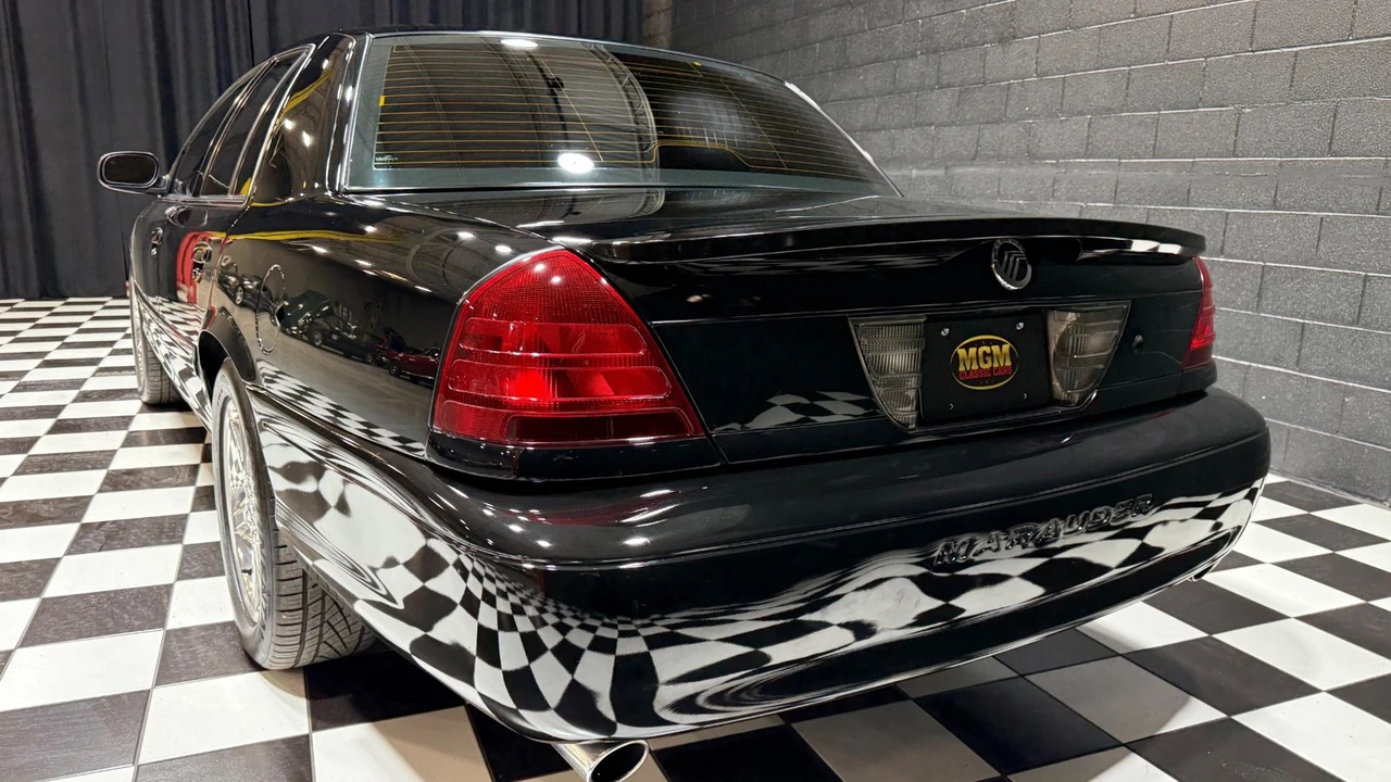 2004 Mercury Marauder - Image 9 of 21