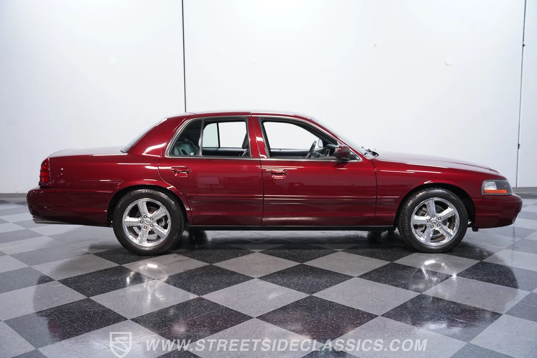 2004 Mercury Marauder - Image 10 of 31