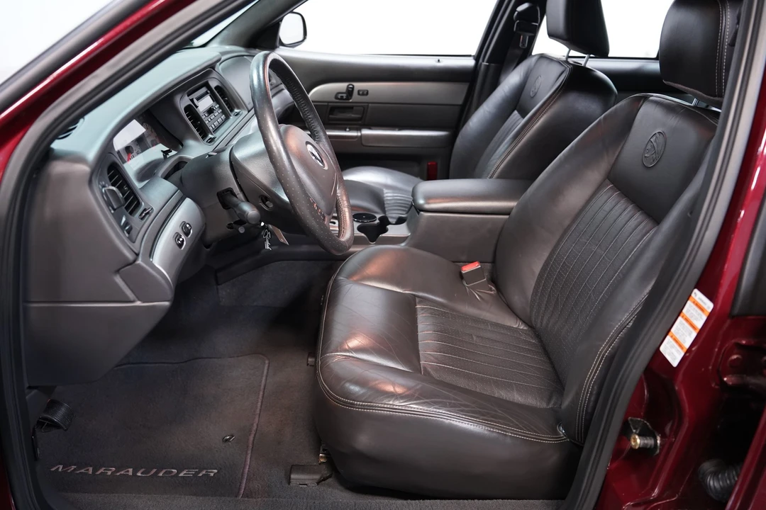 2004 Mercury Marauder - Image 23 of 31