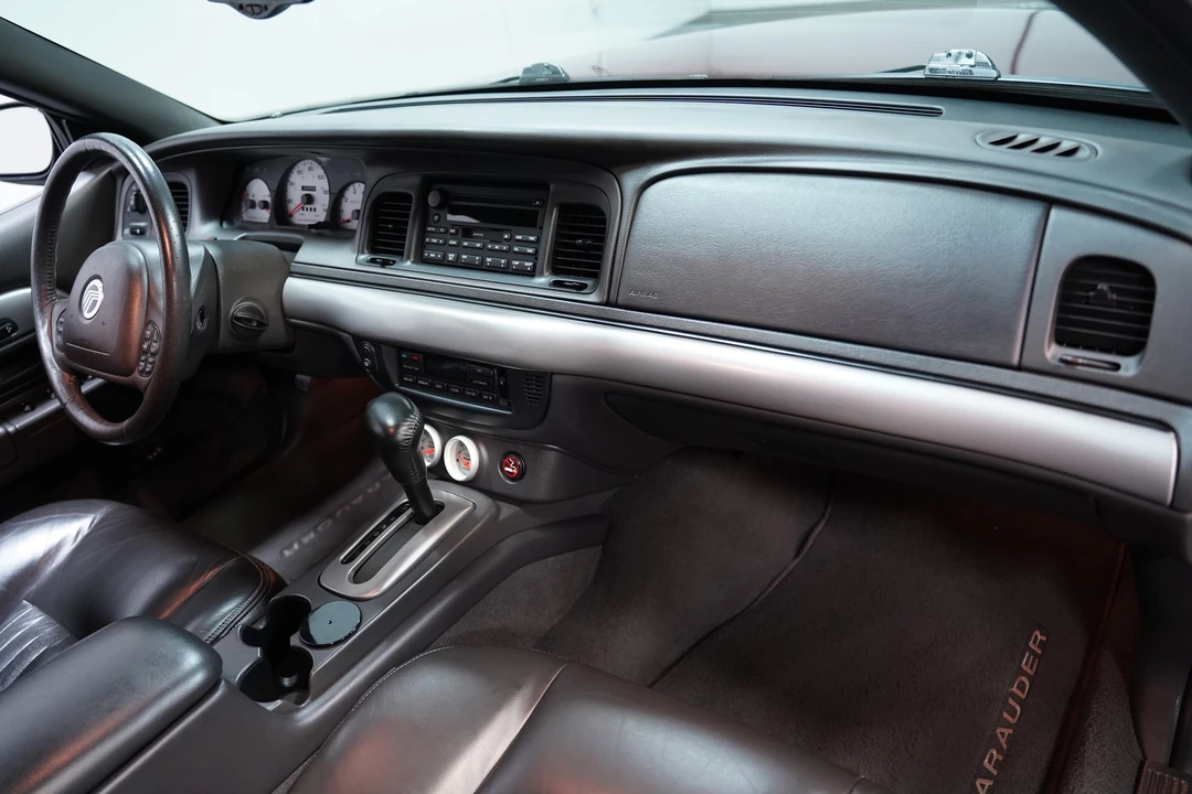 2004 Mercury Marauder - Image 30 of 31