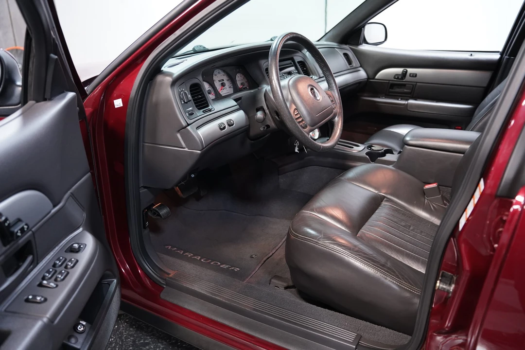 2004 Mercury Marauder - Image 4 of 31