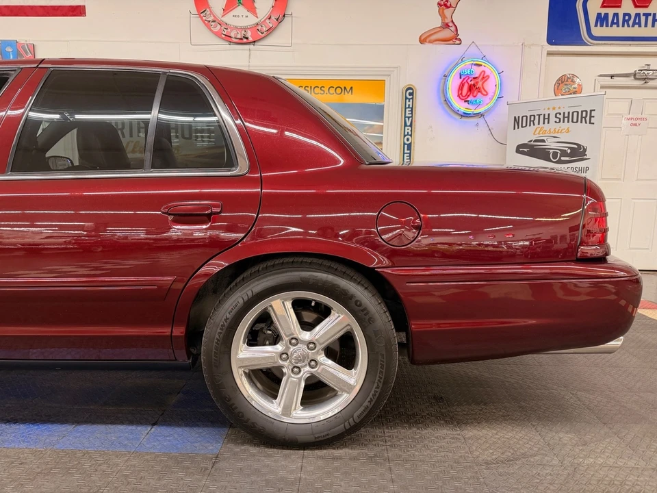 2004 Mercury Marauder - Image 20 of 21