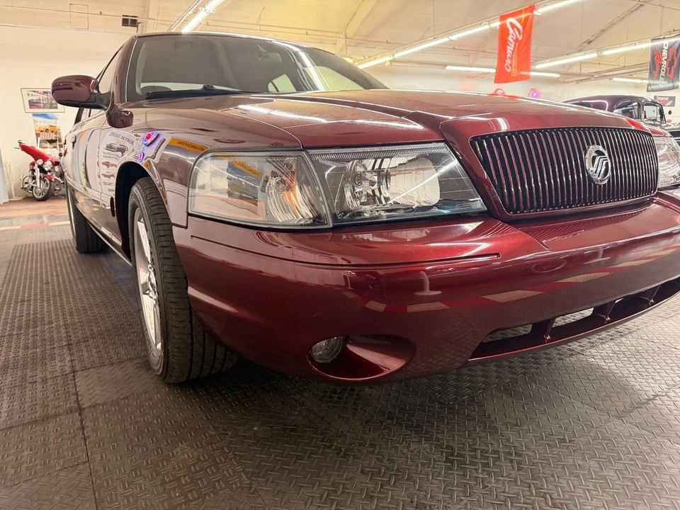 2004 Mercury Marauder - Image 8 of 21