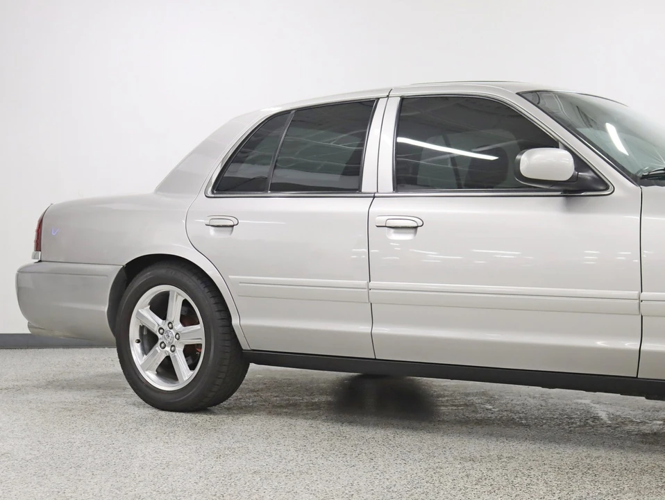 2004 Mercury Marauder - Image 5 of 12