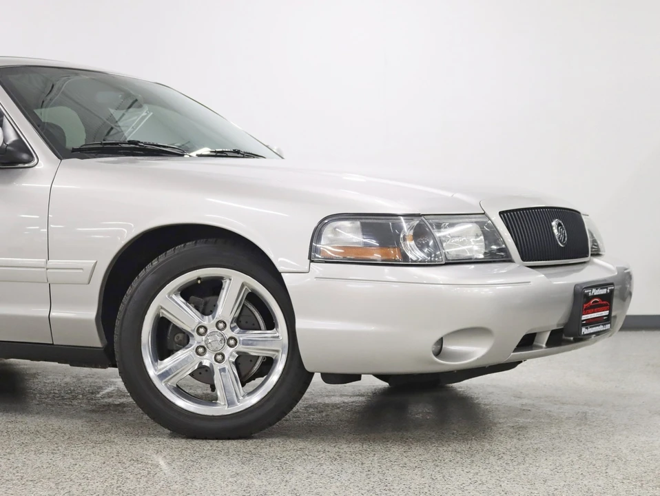 2004 Mercury Marauder - Image 4 of 12