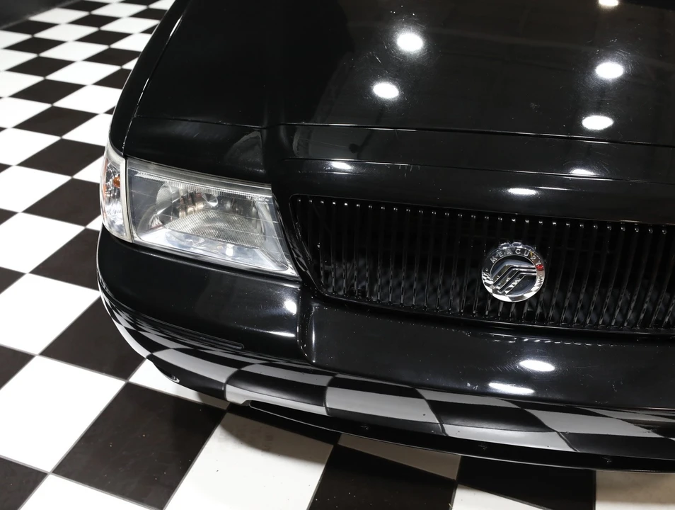 2004 Mercury Marauder - Image 11 of 31
