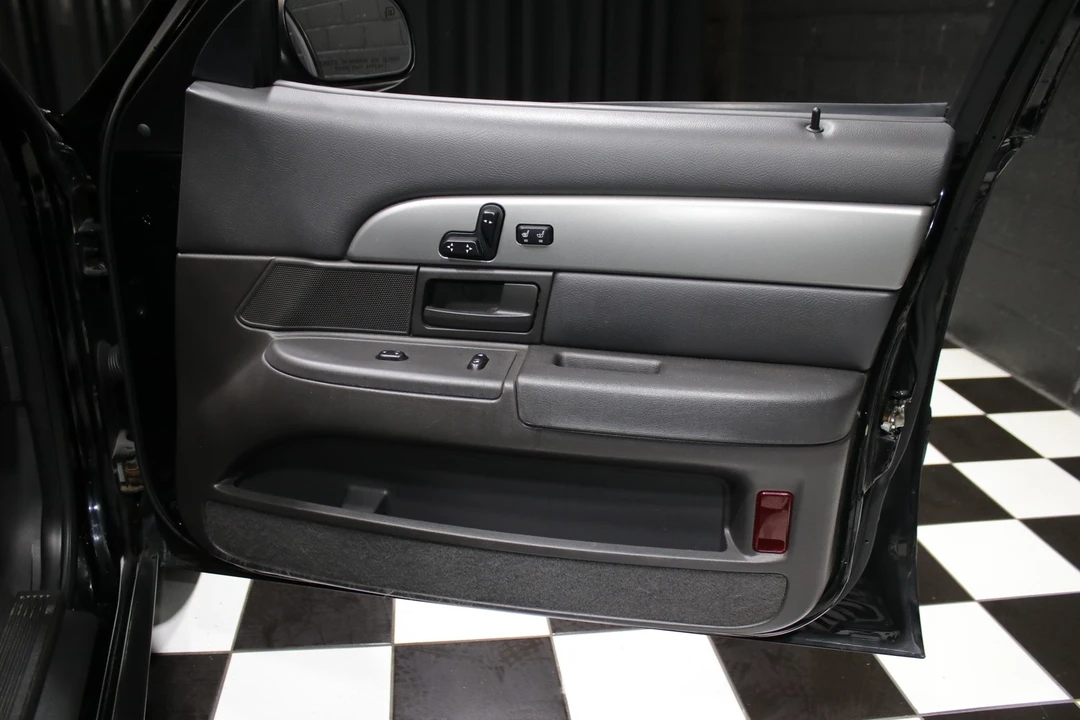 2004 Mercury Marauder - Image 30 of 31