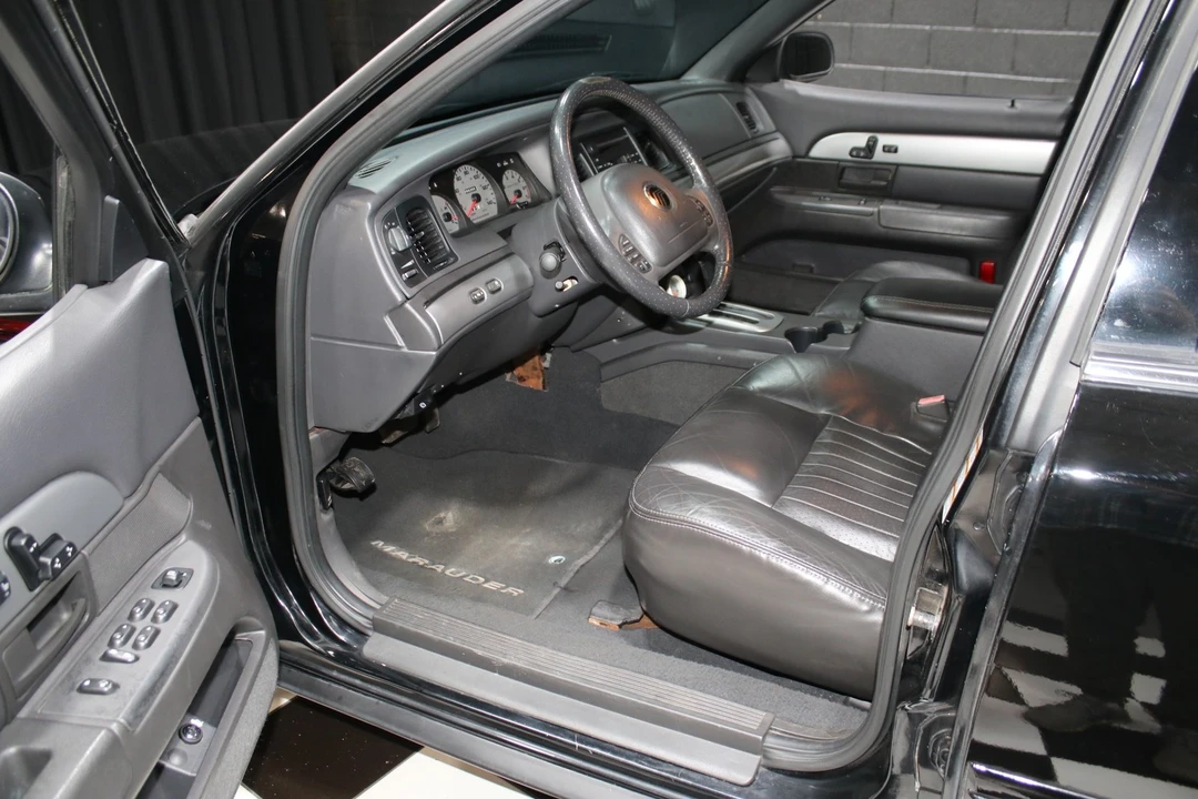 2004 Mercury Marauder - Image 3 of 31