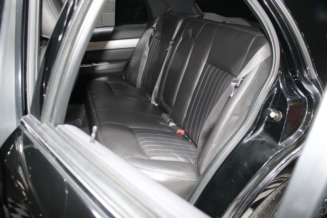 2004 Mercury Marauder - Image 4 of 31