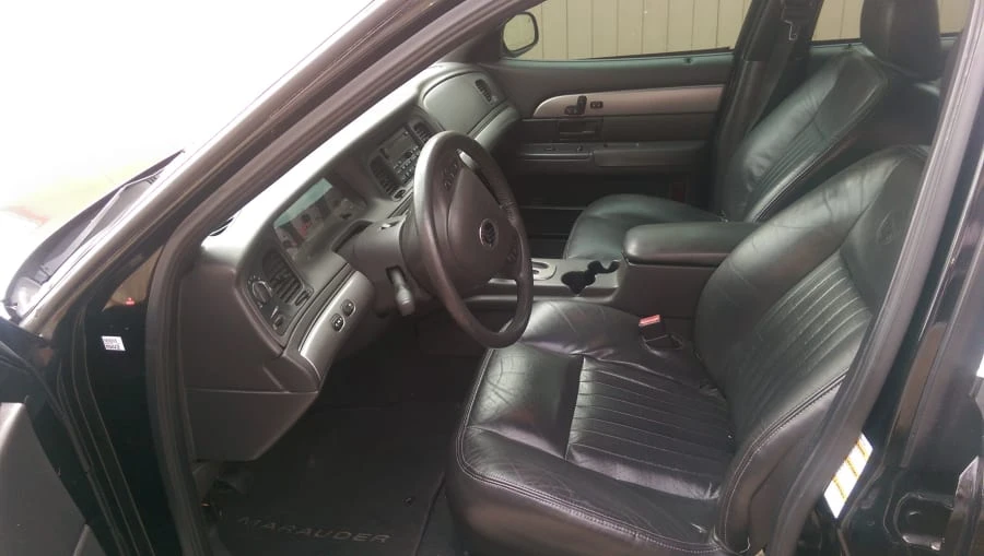 2004 Mercury Marauder - Image 4 of 7