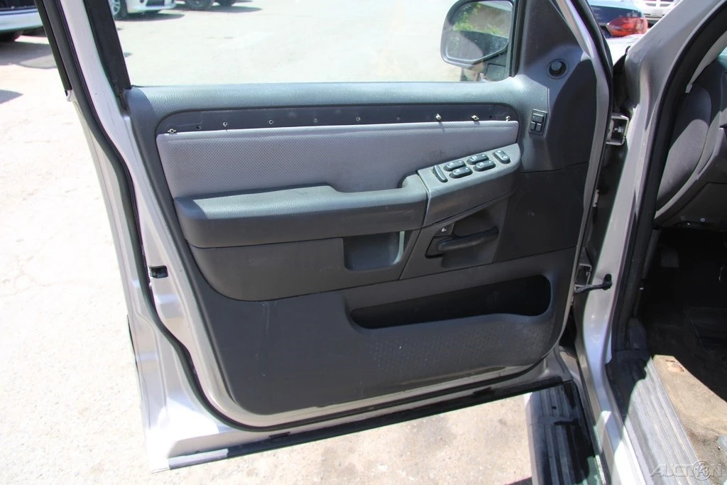 2004 Mercury - Image 14 of 24