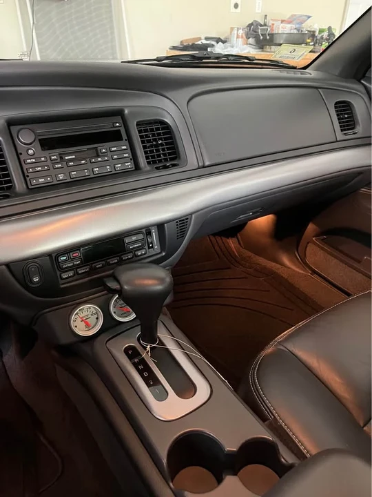 2004 Mercury Marauder - Image 17 of 19