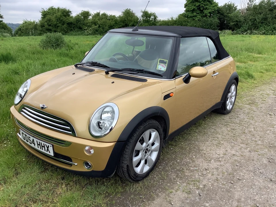 2004 Mini Mini 1st Gen - Image 13 of 30