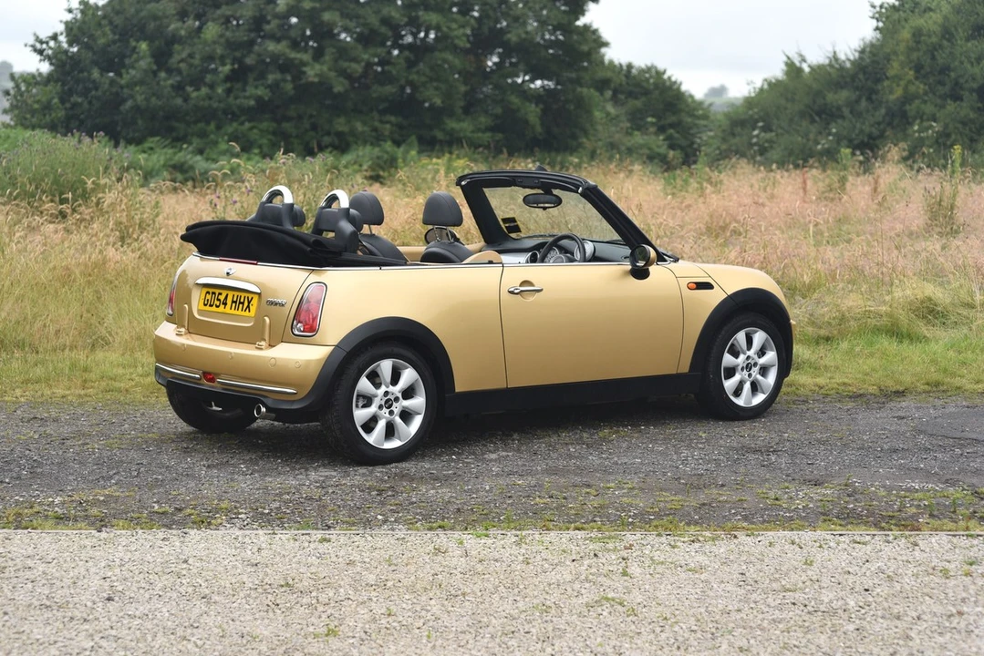 2004 Mini Mini 1st Gen - Image 11 of 30