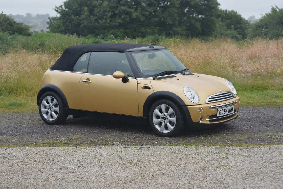 2004 Mini Mini 1st Gen - Image 14 of 30