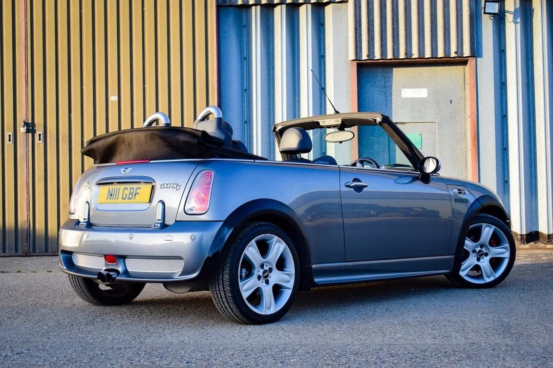 2004 Mini Mini Cooper S 1st Gen - Image 15 of 30