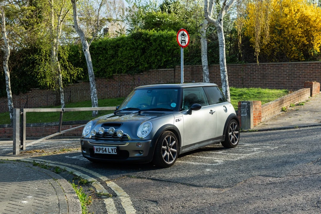 2004 Mini Mini Cooper S 1st Gen - Image 9 of 30