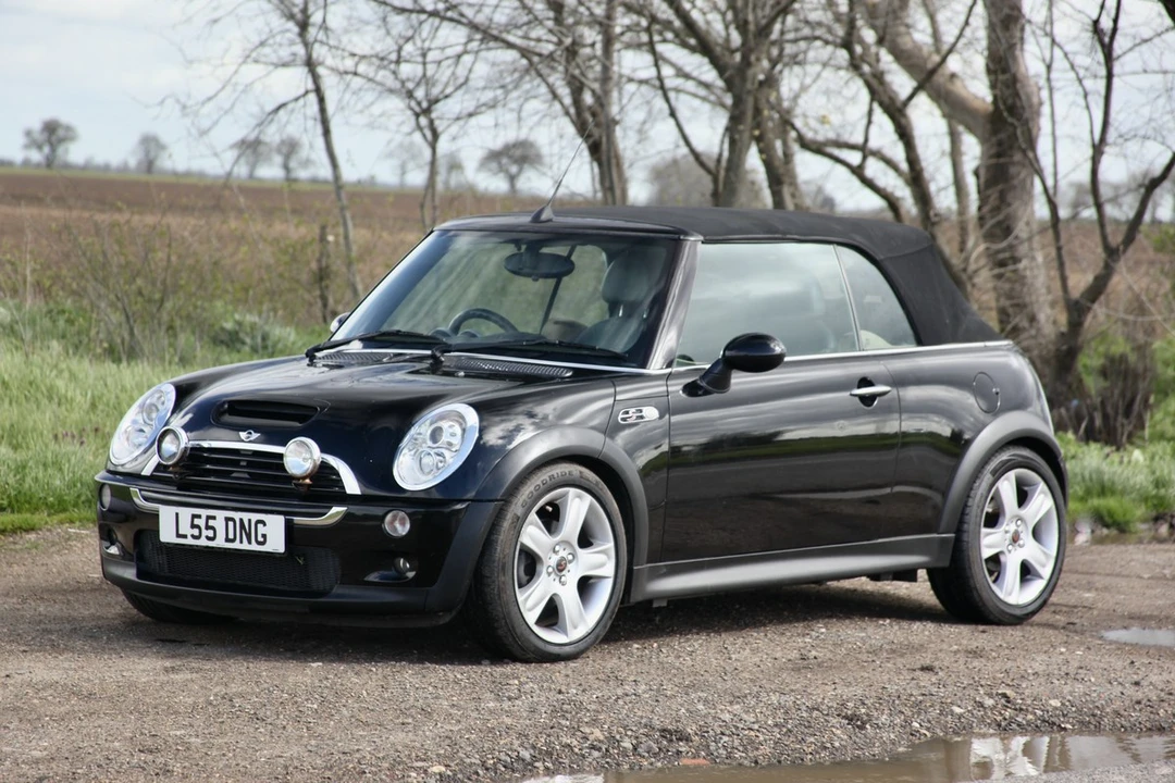 2004 Mini Mini Cooper S 1st Gen - Image 15 of 30