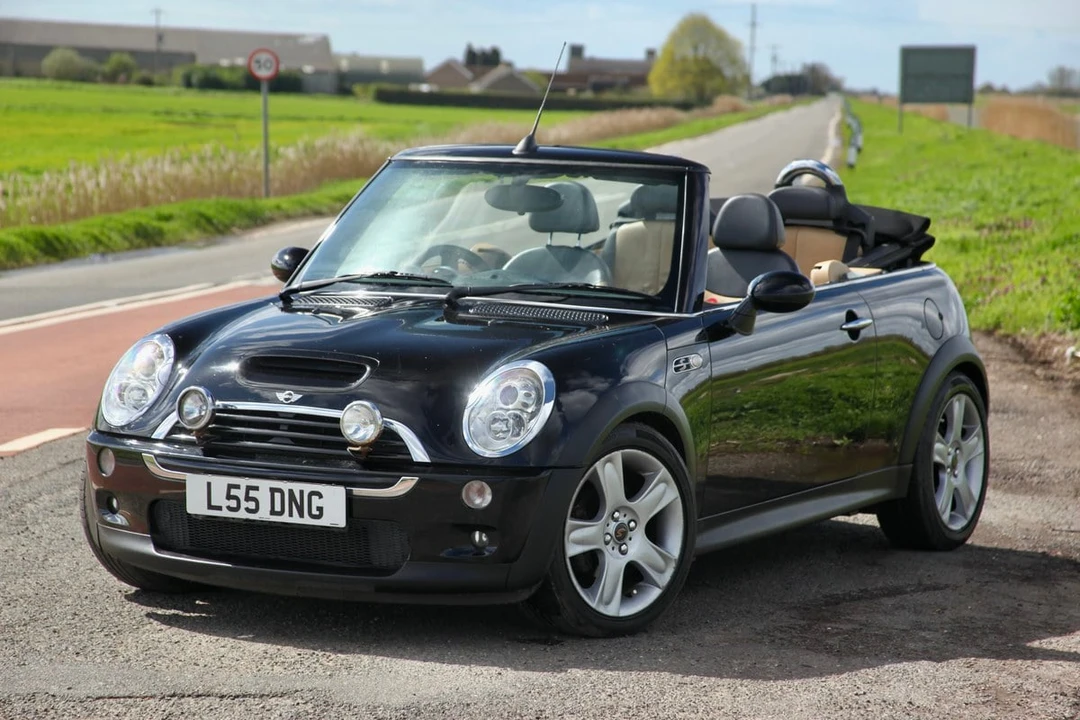 2004 Mini Mini Cooper S 1st Gen - Image 2 of 30