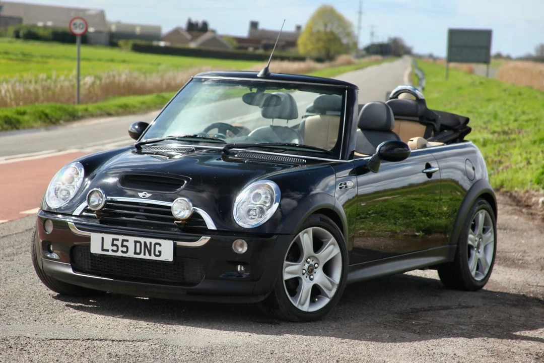 2004 Mini Mini Cooper S 1st Gen - Image 14 of 30