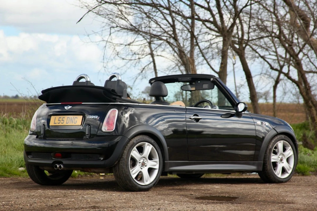 2004 Mini Mini Cooper S 1st Gen - Image 13 of 30