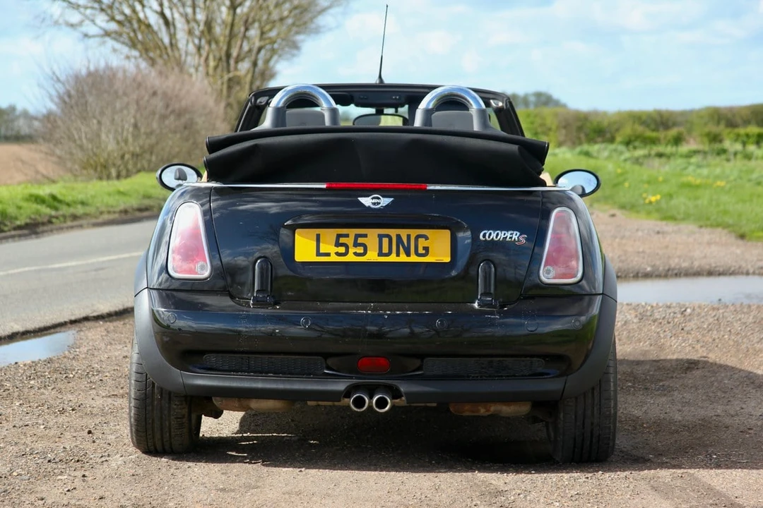 2004 Mini Mini Cooper S 1st Gen - Image 7 of 30