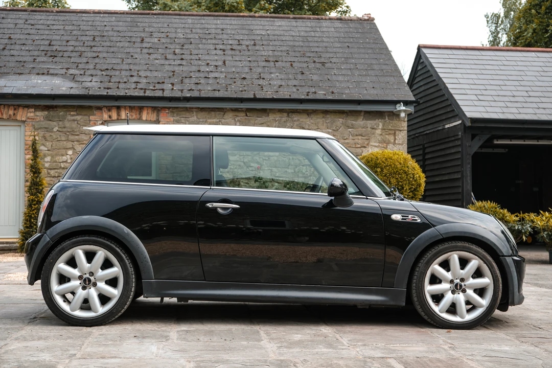 2004 Mini Mini Cooper S 1st Gen - Image 8 of 31