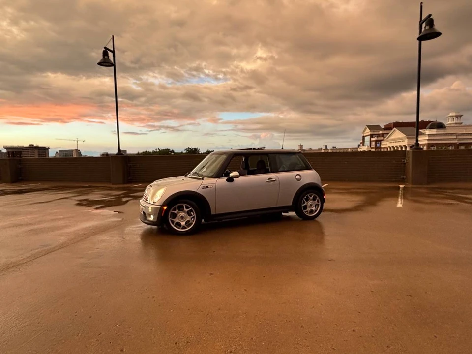 2004 Mini Mini John Cooper Works 1st Gen - Image 9 of 18