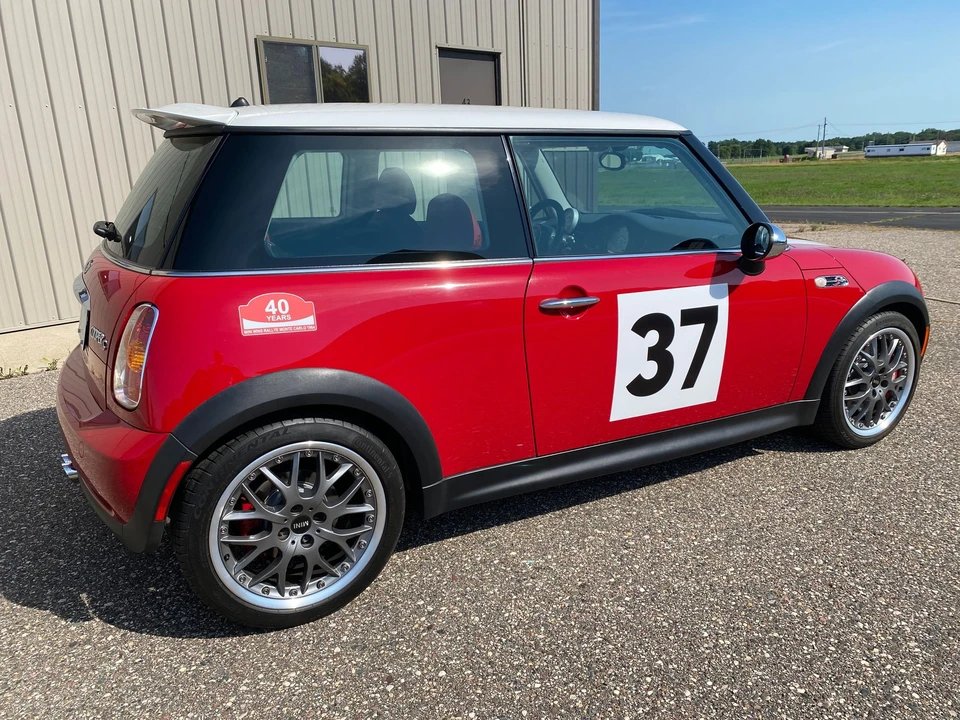 2004 Mini Mini Cooper S 1st Gen - Image 8 of 13