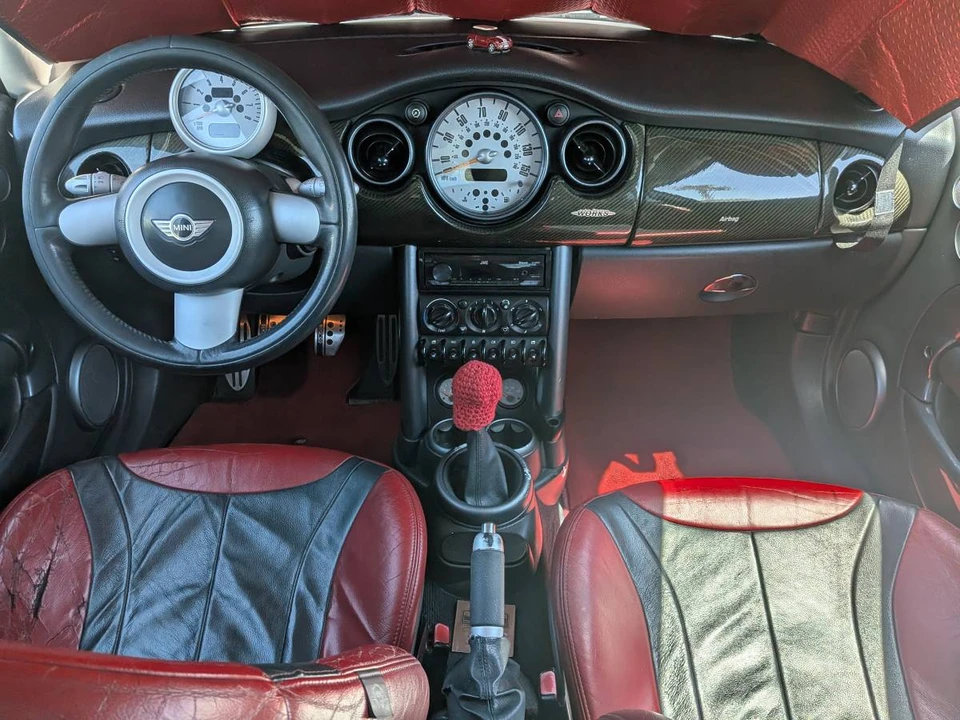 2004 Mini Mini Cooper S 1st Gen - Image 7 of 13
