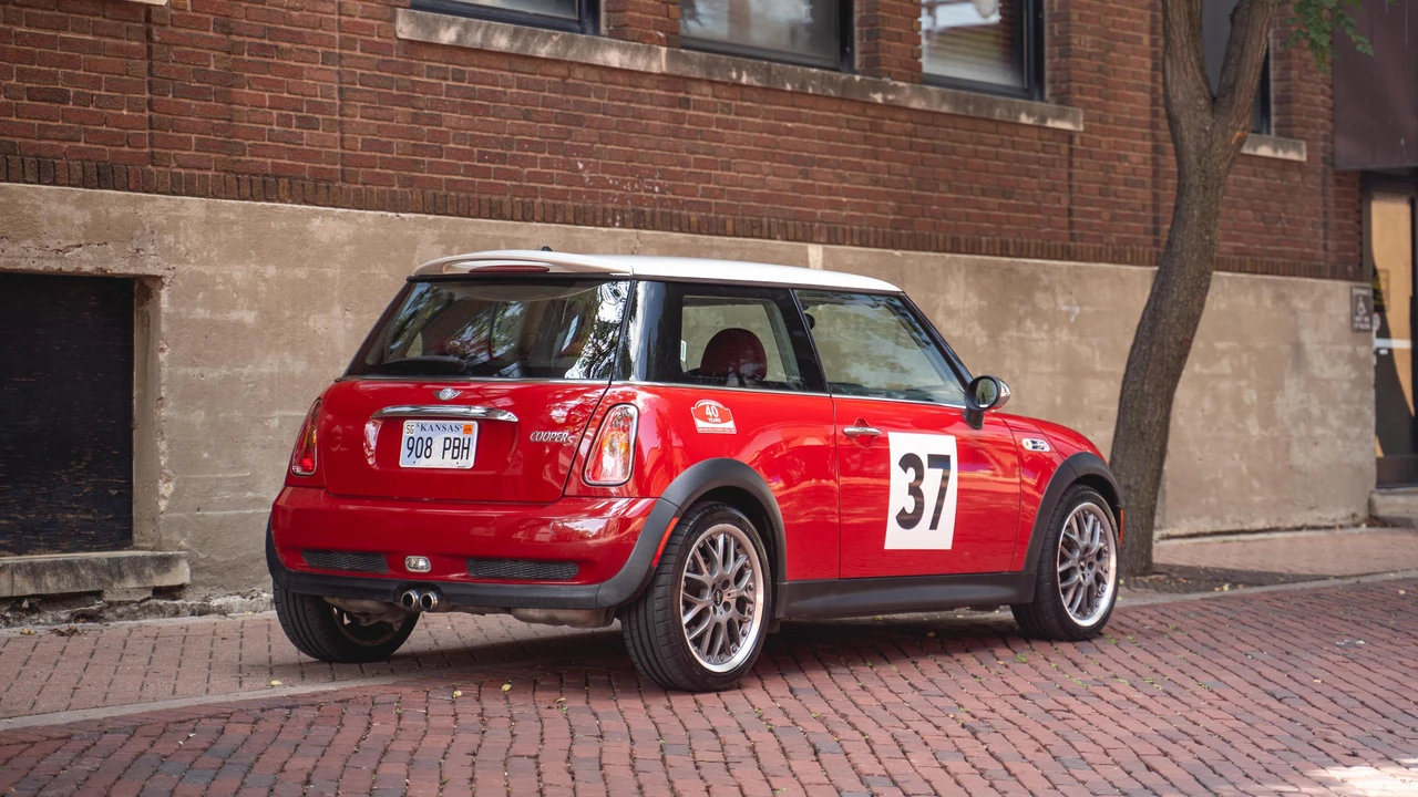 2004 Mini Mini Cooper S 1st Gen - Image 12 of 31