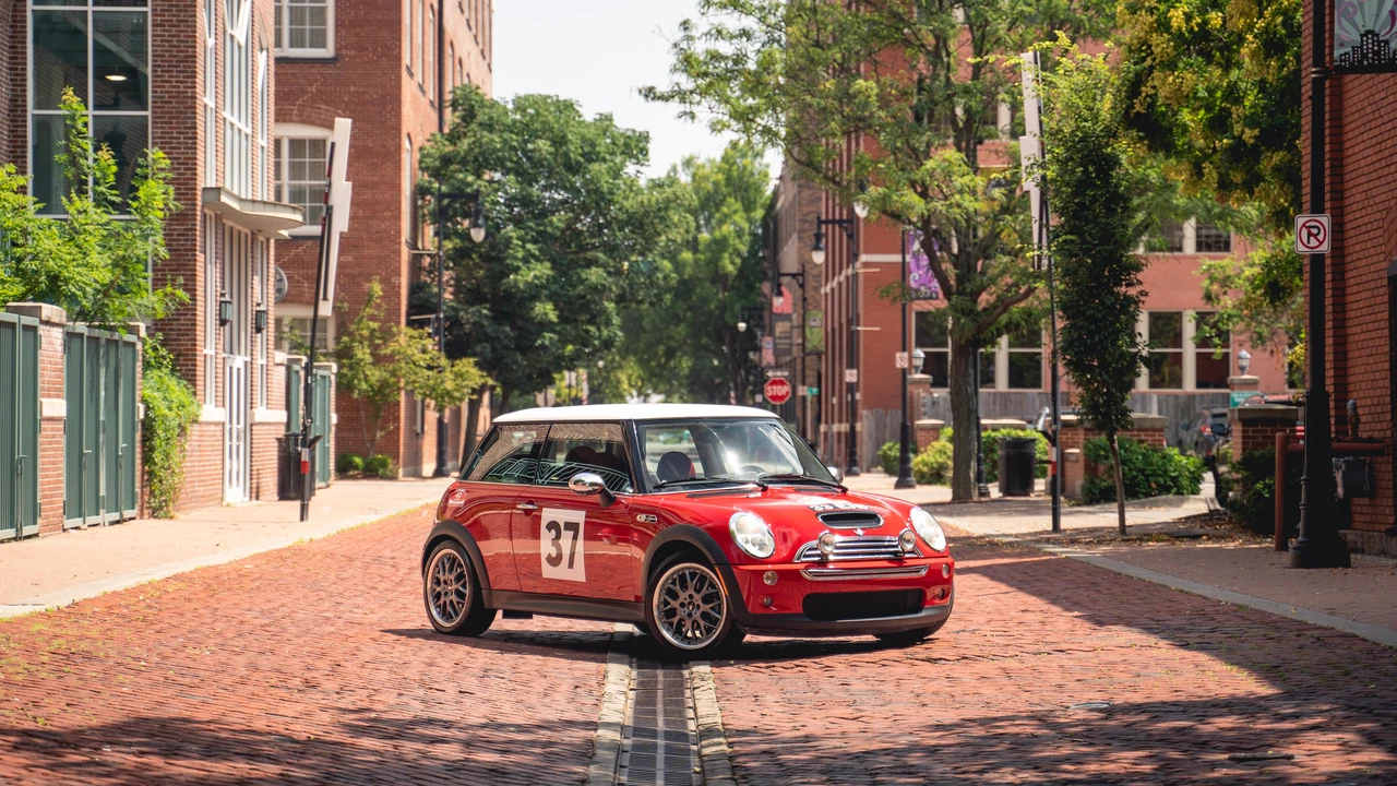 2004 Mini Mini Cooper S 1st Gen - Image 13 of 31
