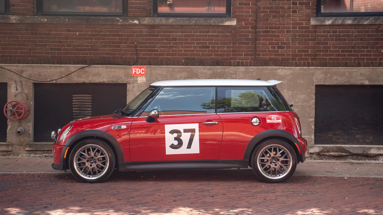 2004 Mini Mini Cooper S 1st Gen - Image 9 of 31