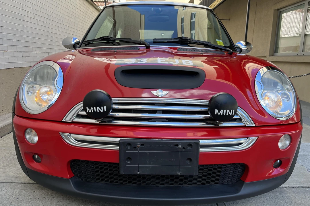 2004 Mini Mini Cooper S 1st Gen - Image 2 of 11