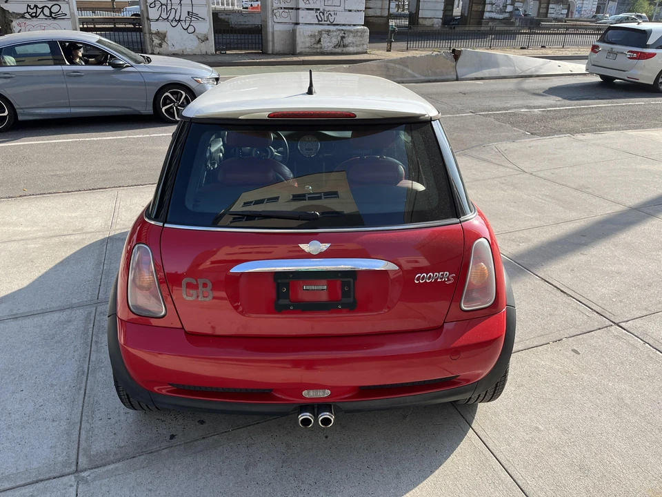 2004 Mini Mini Cooper S 1st Gen - Image 8 of 11