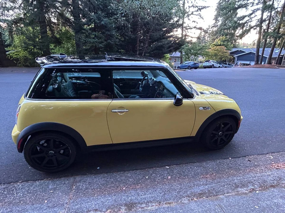 2004 Mini Mini Cooper S 1st Gen - Image 4 of 10