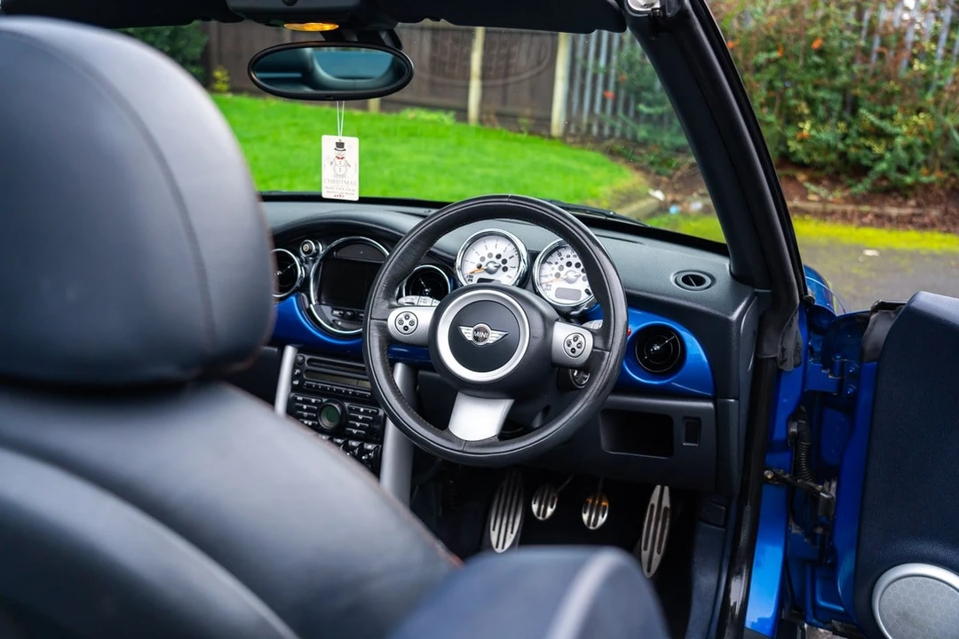 2004 Mini Mini Cooper S 1st Gen - Image 21 of 30